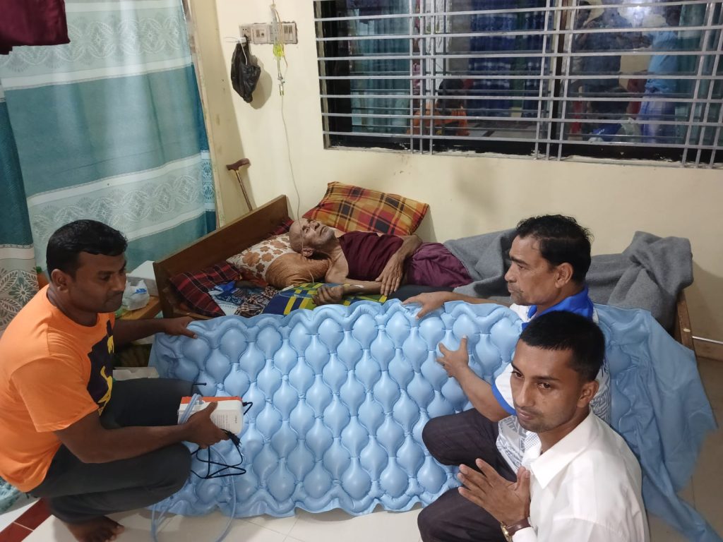 অসুস্থ শ্রদ্ধাসেন ভিক্ষুর পাশে দাঁড়াল বাংলাদেশ বৌদ্ধ যুব পরিষদ-উখিয়া
